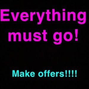 Make offers! ❤️❤️ closing closet soon!